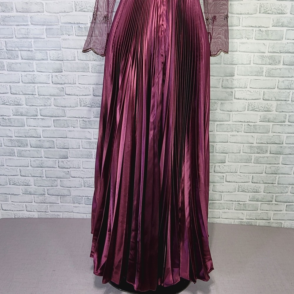 Ted Baker 4/L‎ Limited Edition Purple Pleated Formal Gown Beaded Long Sleeve - Picture 15 of 16